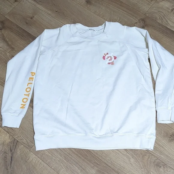 Peloton Floral oversized Everyday cream Crewneck sweater size Medium - Picture 4 of 9